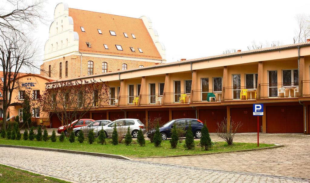 Hotel Zamek kameralny hotel na Mazurach mazurskie jeziora wypoczynek wakacje w Polsce